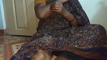 Real Indian big boobs aunty